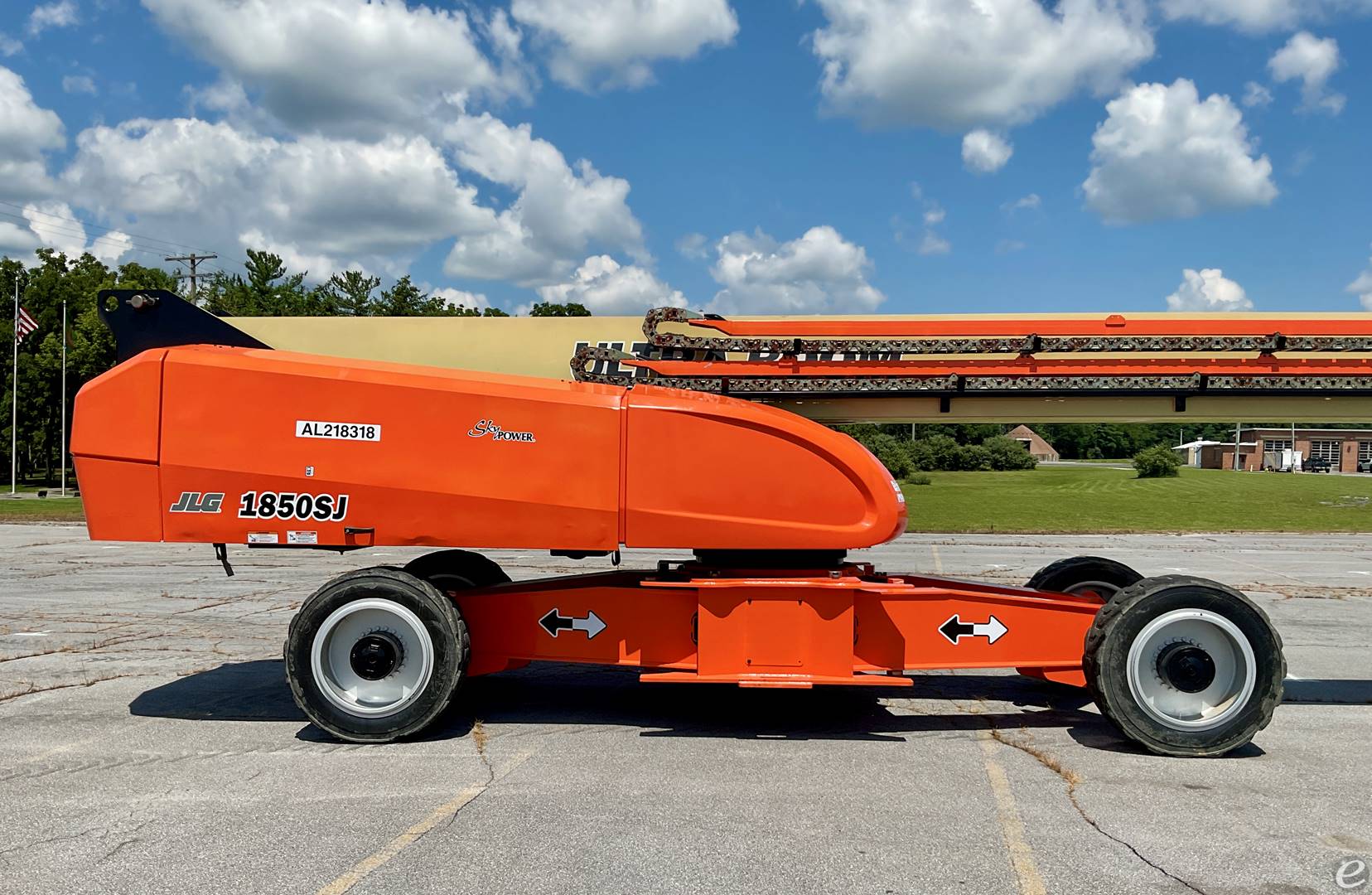 2017 JLG 1850SJP