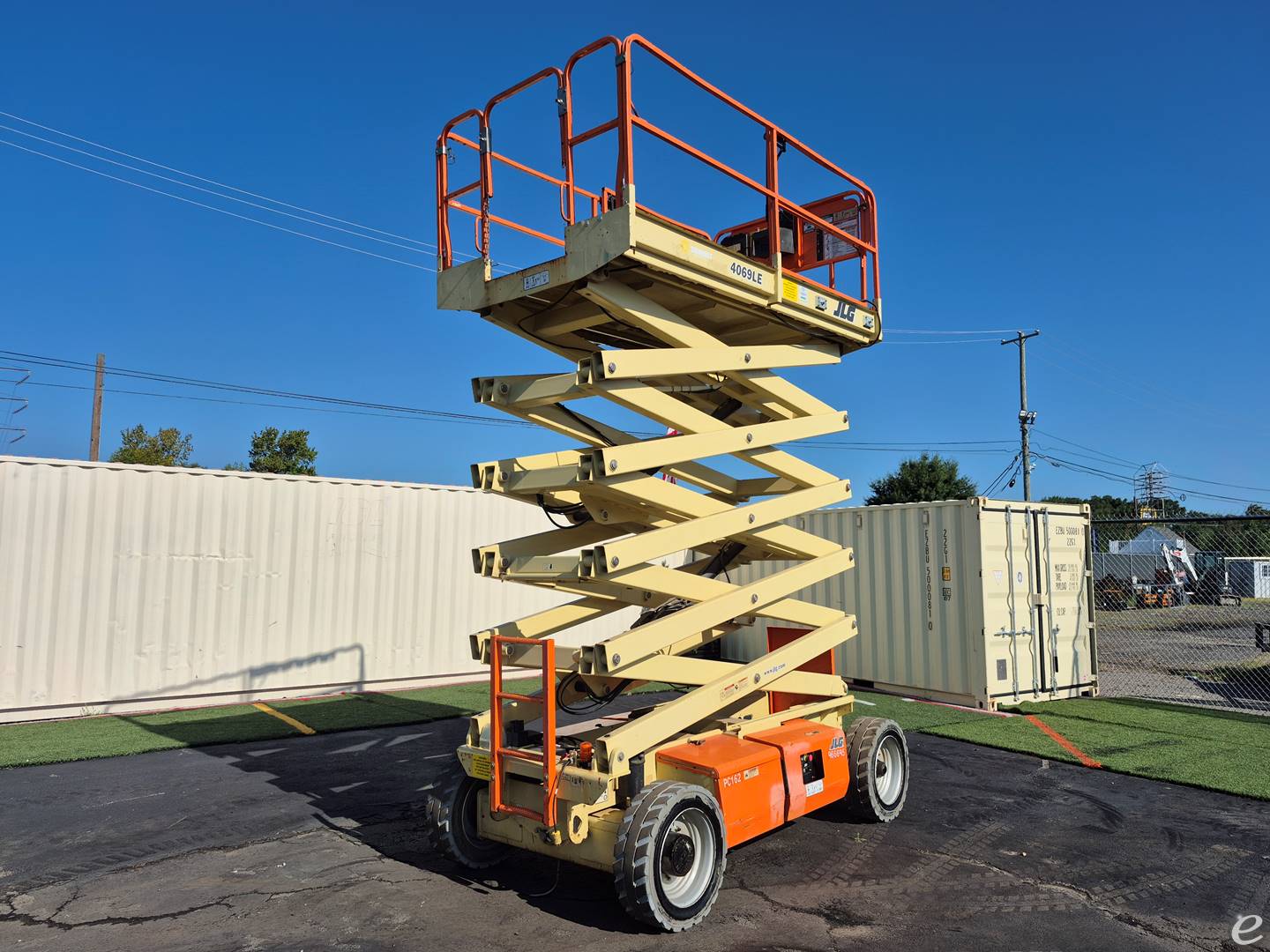 2017 JLG 4069LE