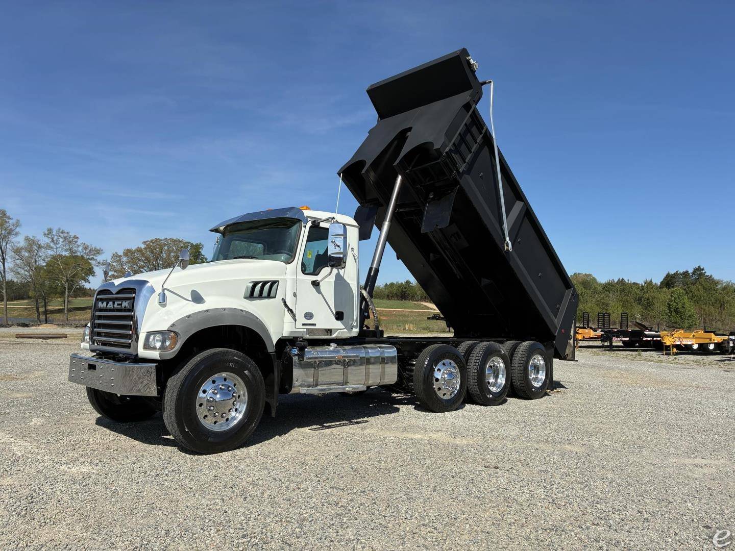 2021 Mack GRANITE 84FR