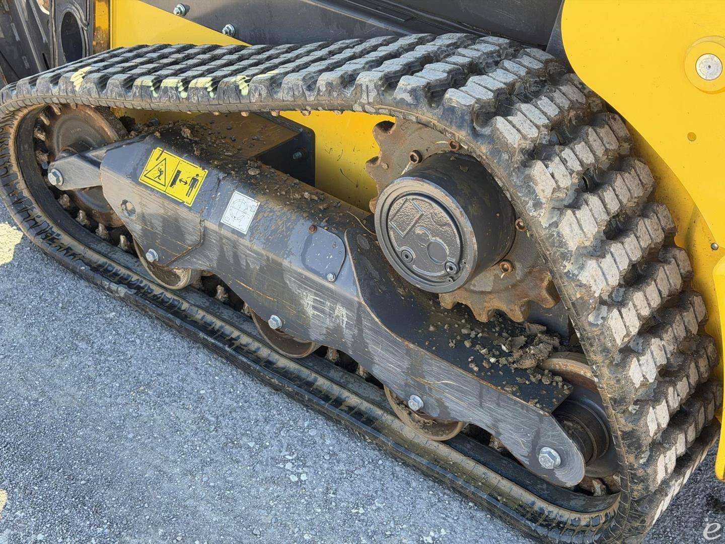 2024 New Holland C327