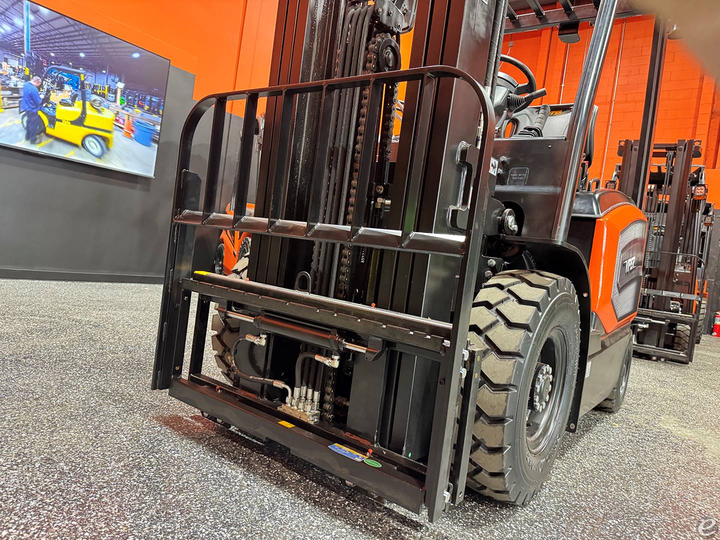 2026 Viper Lift Trucks FB25V