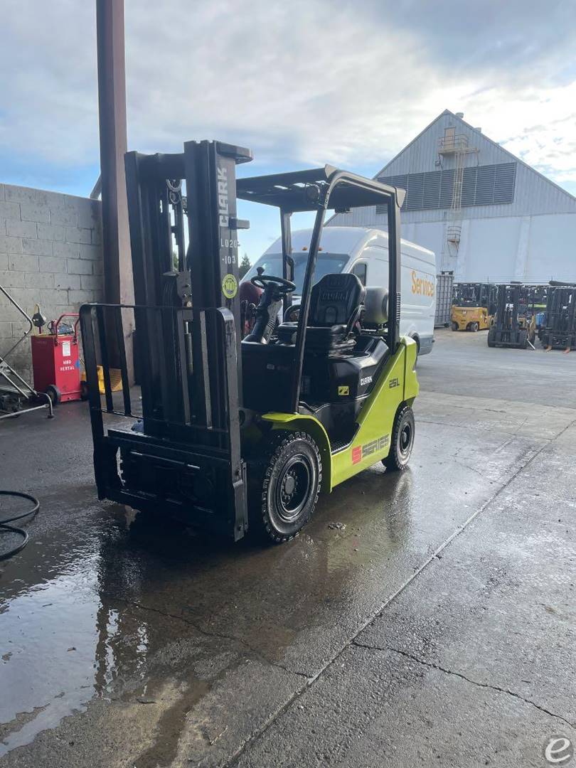 2020 Clark S25L