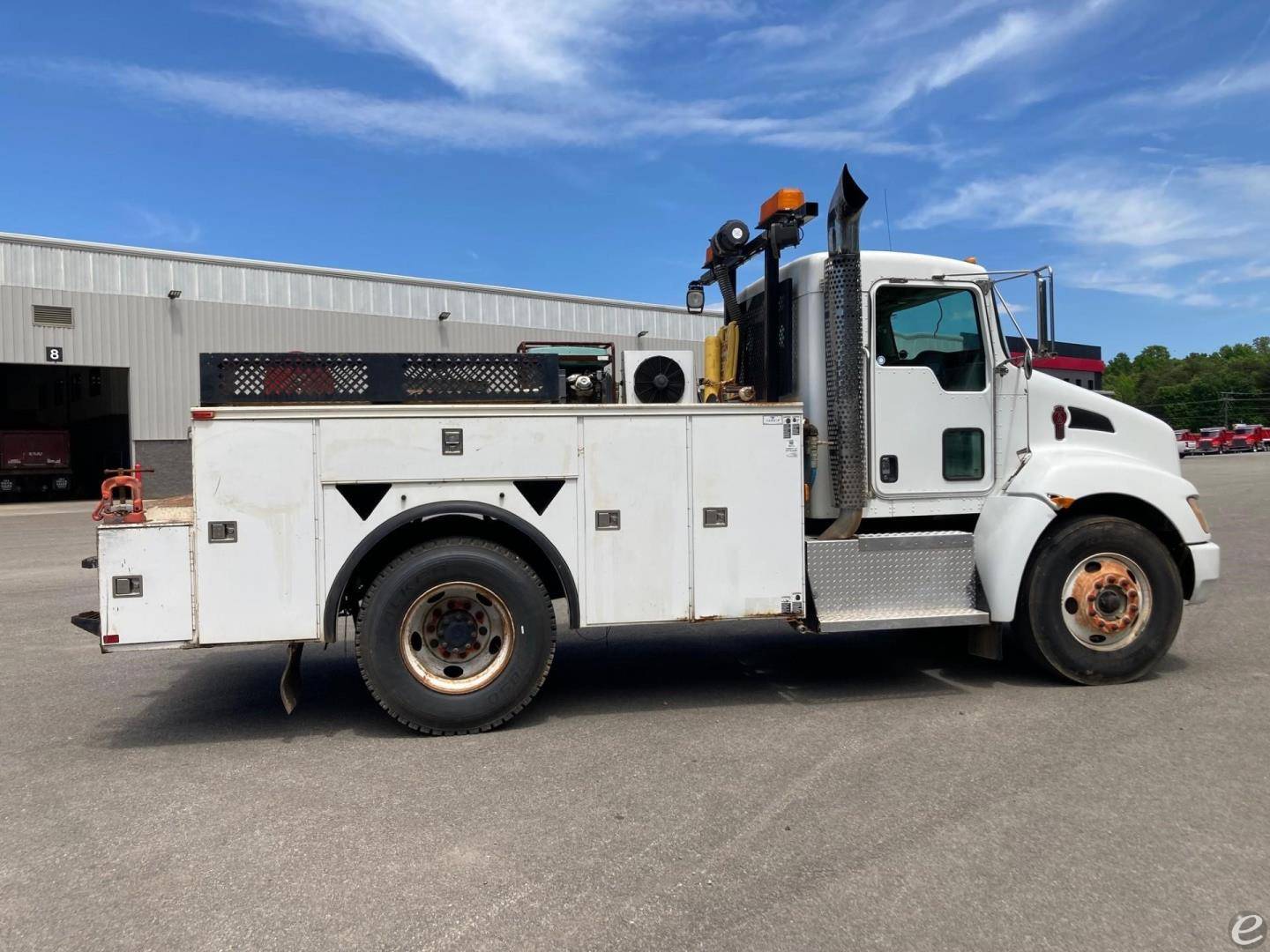 2010 Kenworth T370