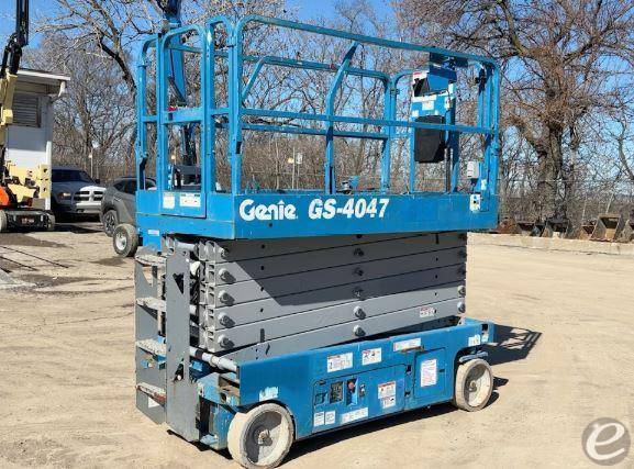 2015 Genie GS-4047 Electric Scissor Lift - 123Forklift