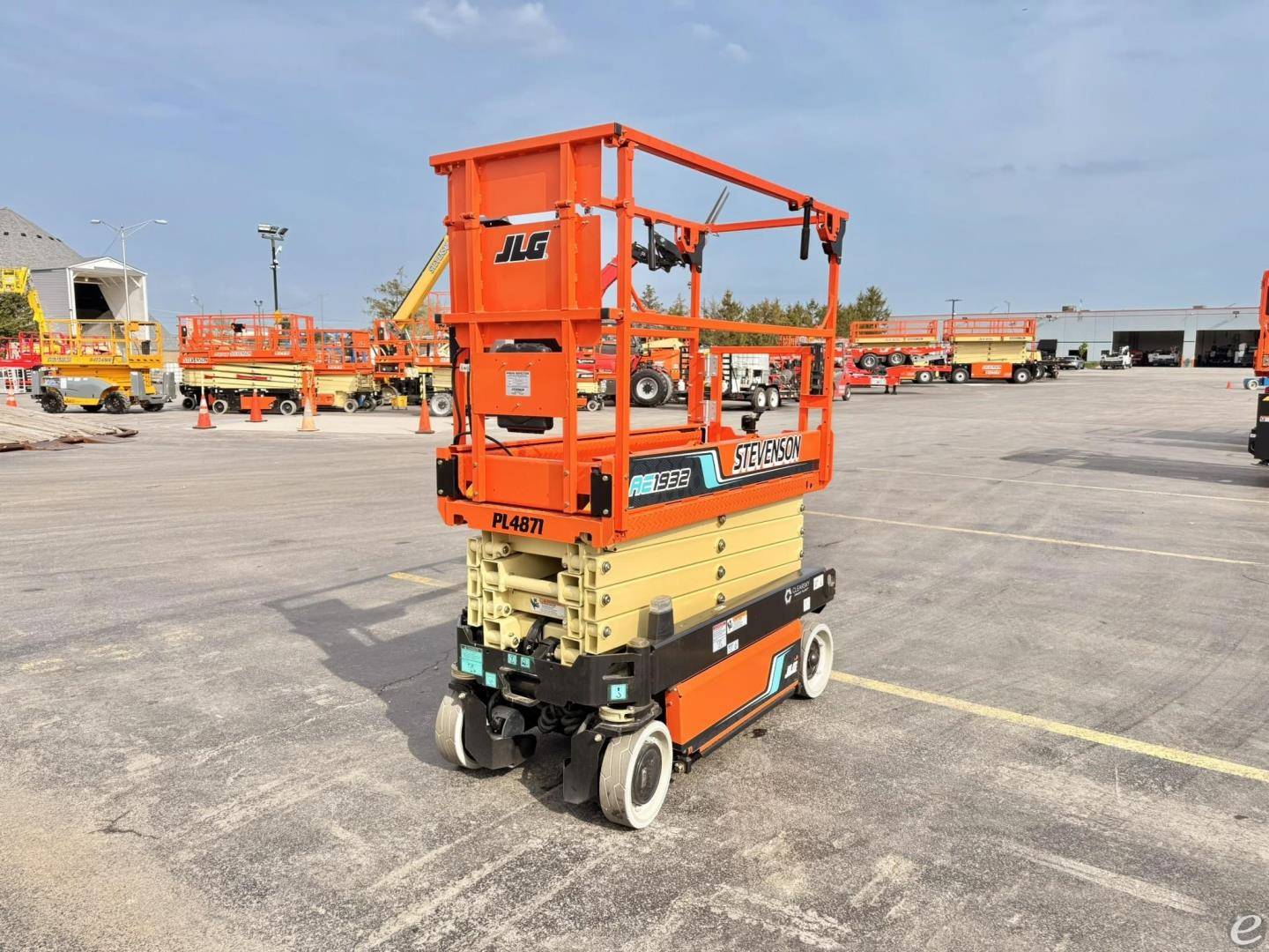 2025 JLG AE1932