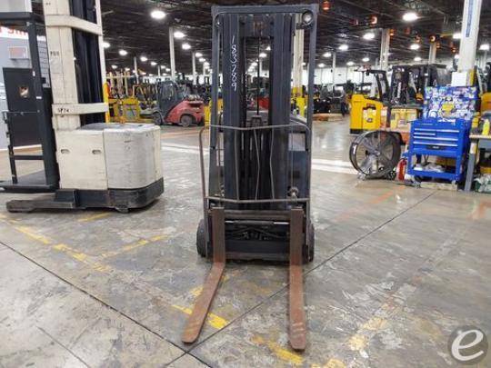 2006 Crown RC5545-40 Electric Forklift - 123Forklift