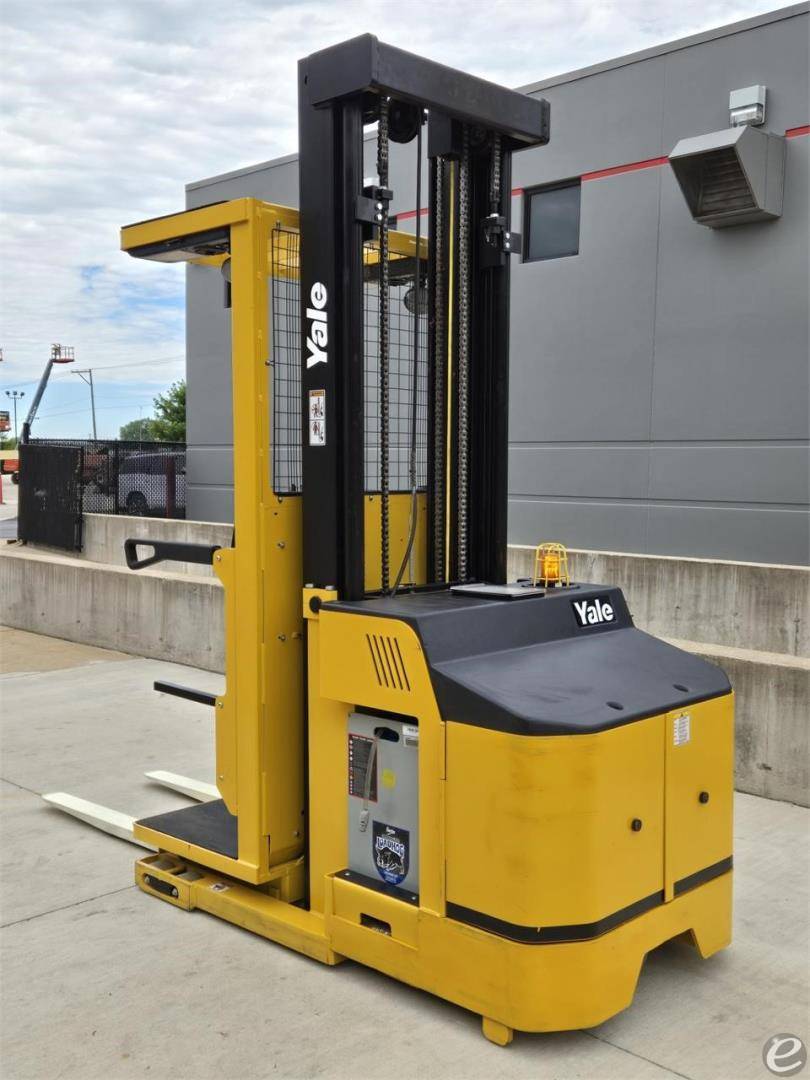 2020 Yale OS030EF Electric Order Picker - 123Forklift