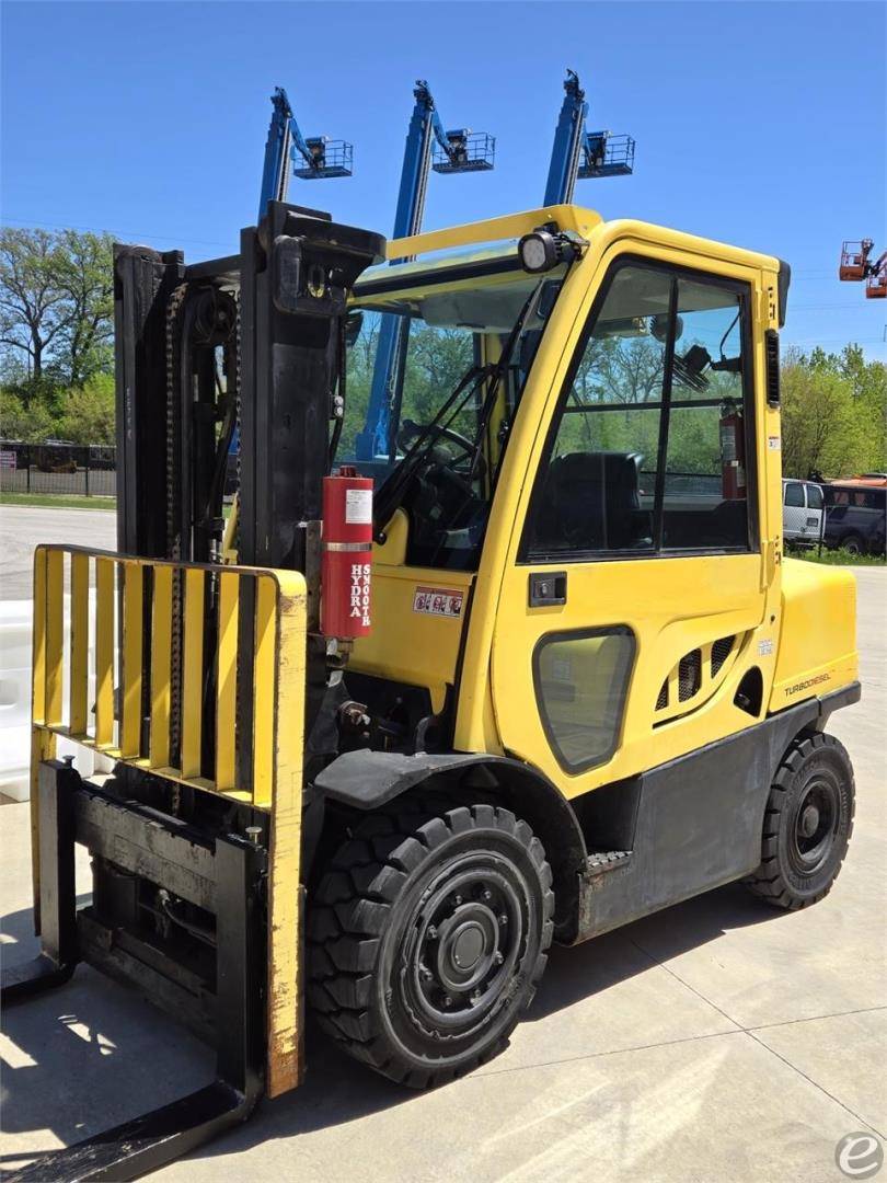2017 Hyster H80FT Diesel Forklift - 123Forklift