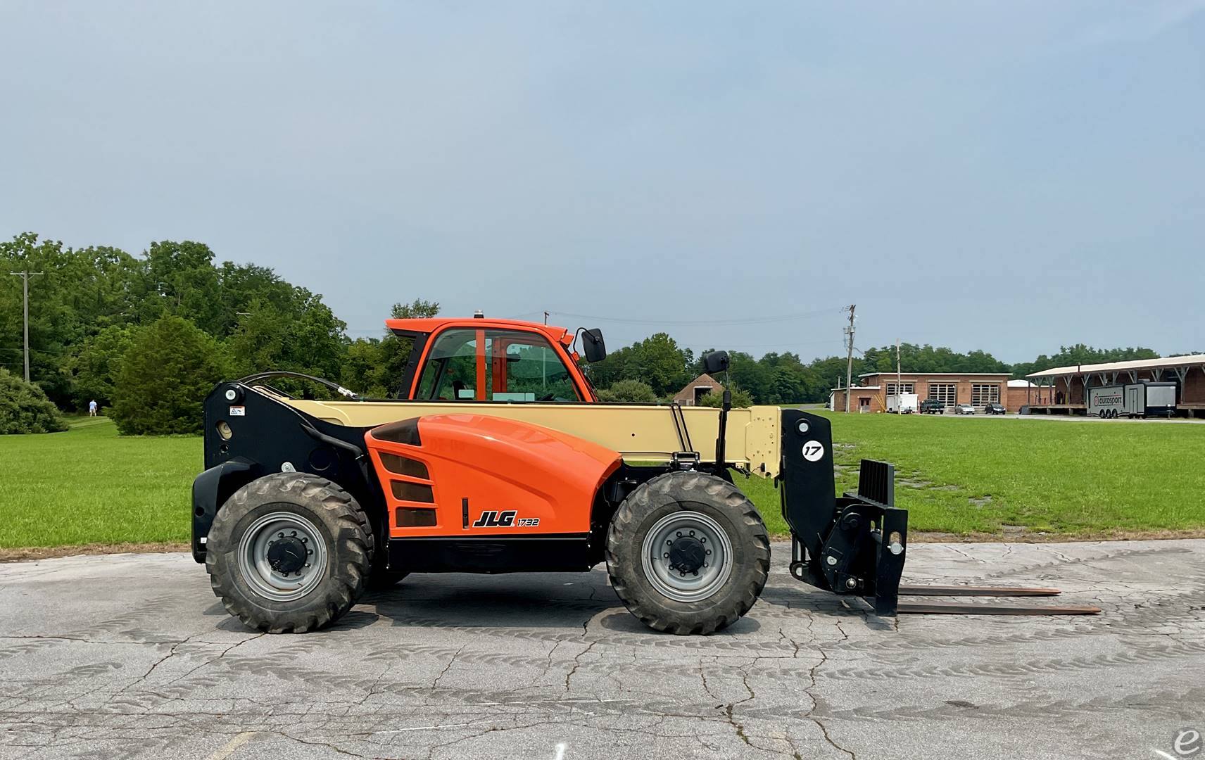 2025 JLG 1732