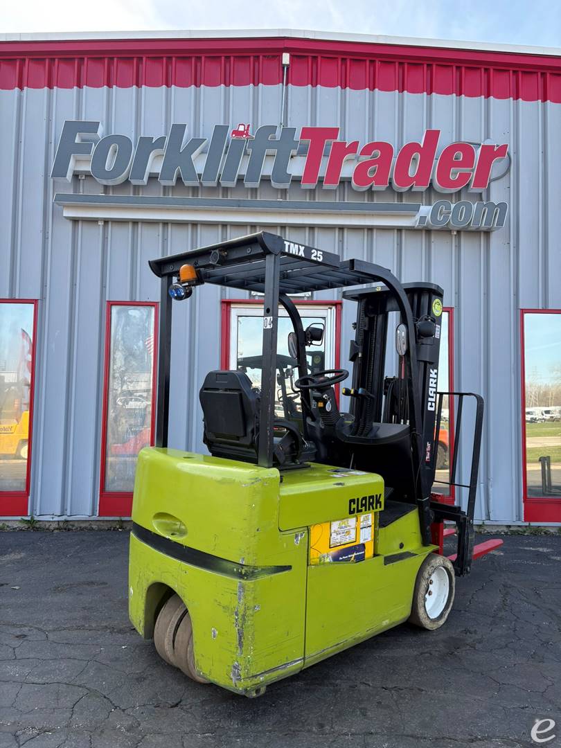 2016 Clark TMX25