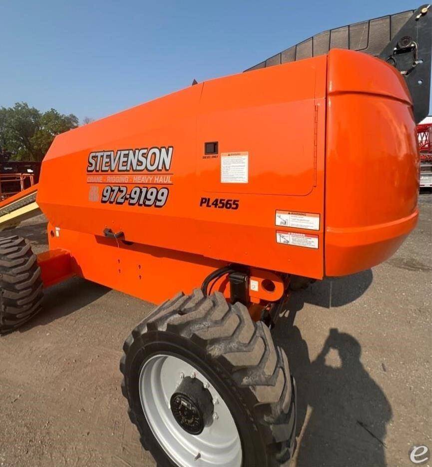 2014 JLG 600S
