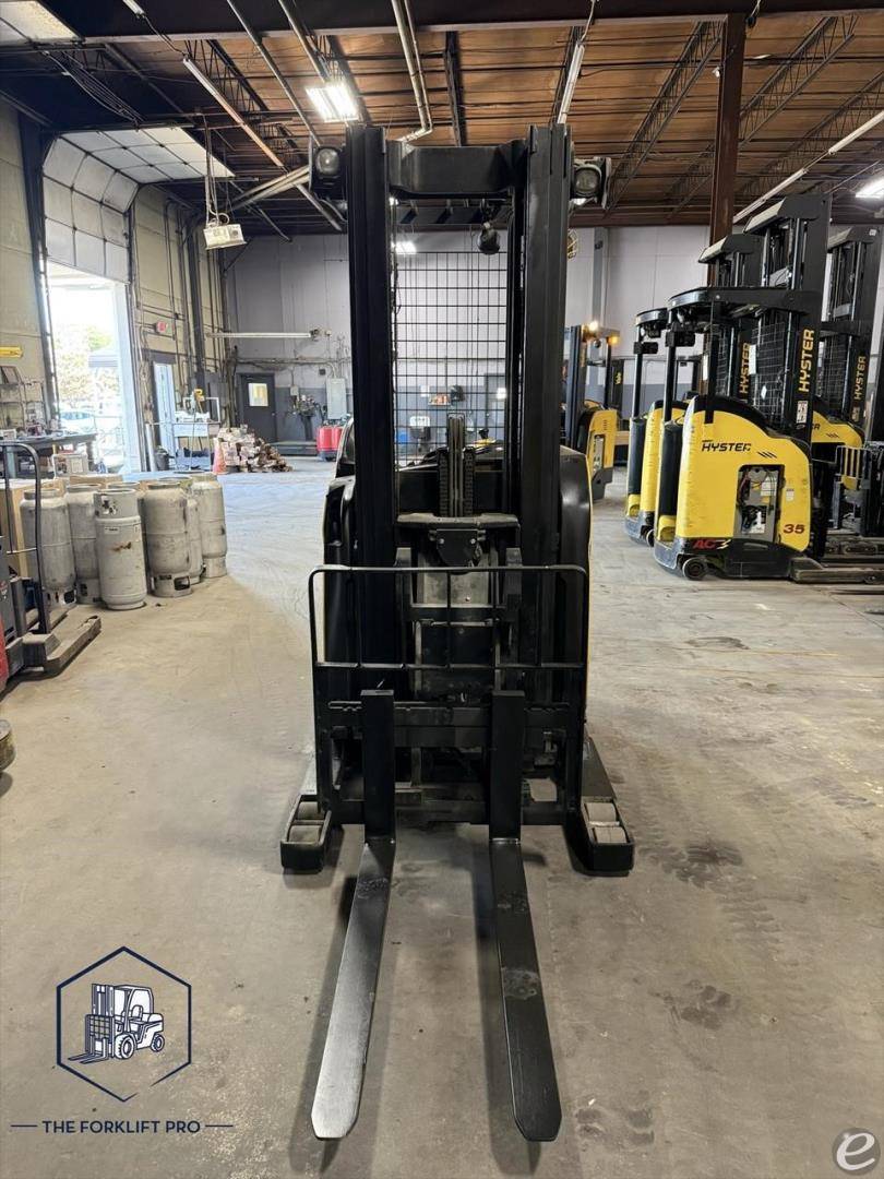 2018 Yale NR045EB
