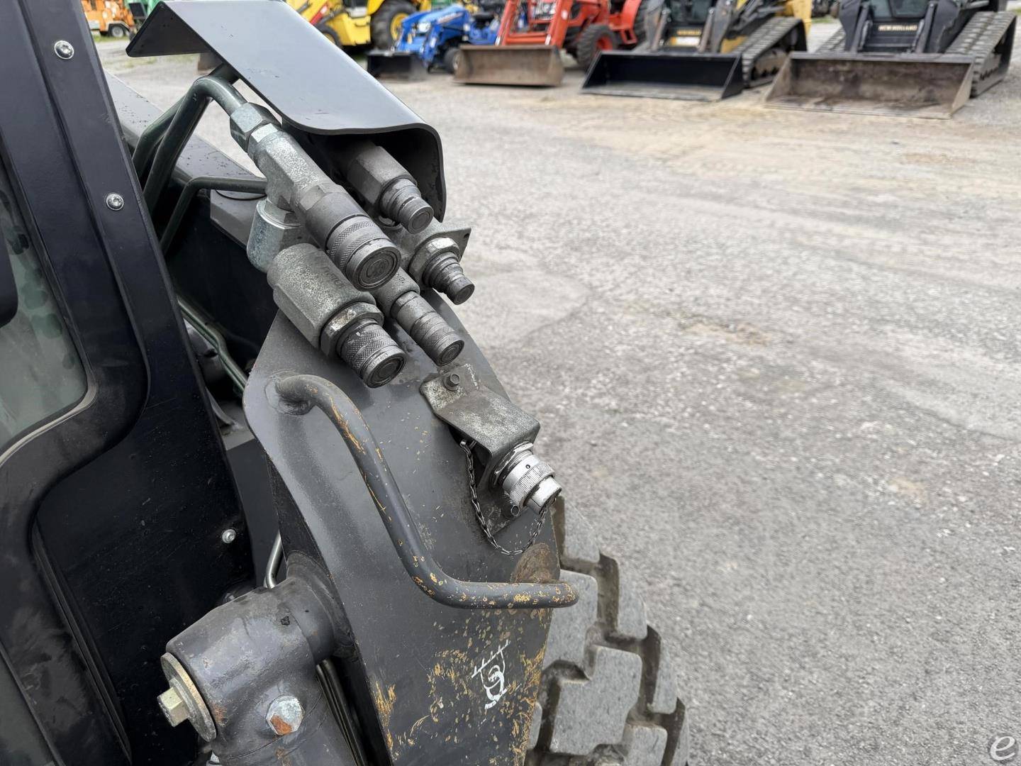 2017 New Holland L220