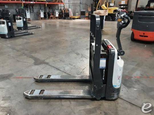 2018 Unicarriers WLXT2W7S22V Electric Forklift - 123Forklift