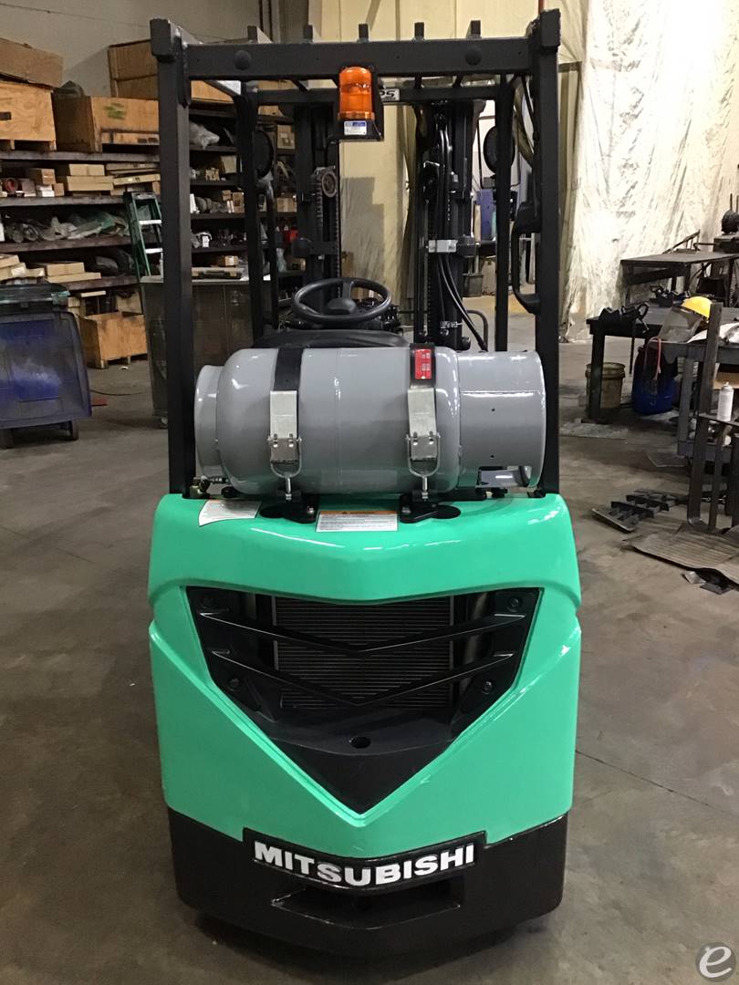 2018 Mitsubishi FGC15N