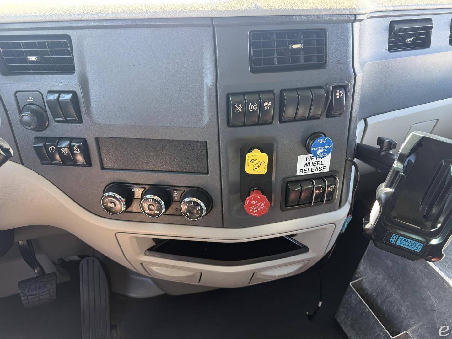 2022 Peterbilt 579