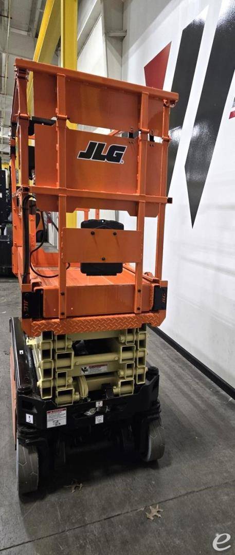 2022 JLG ES1932