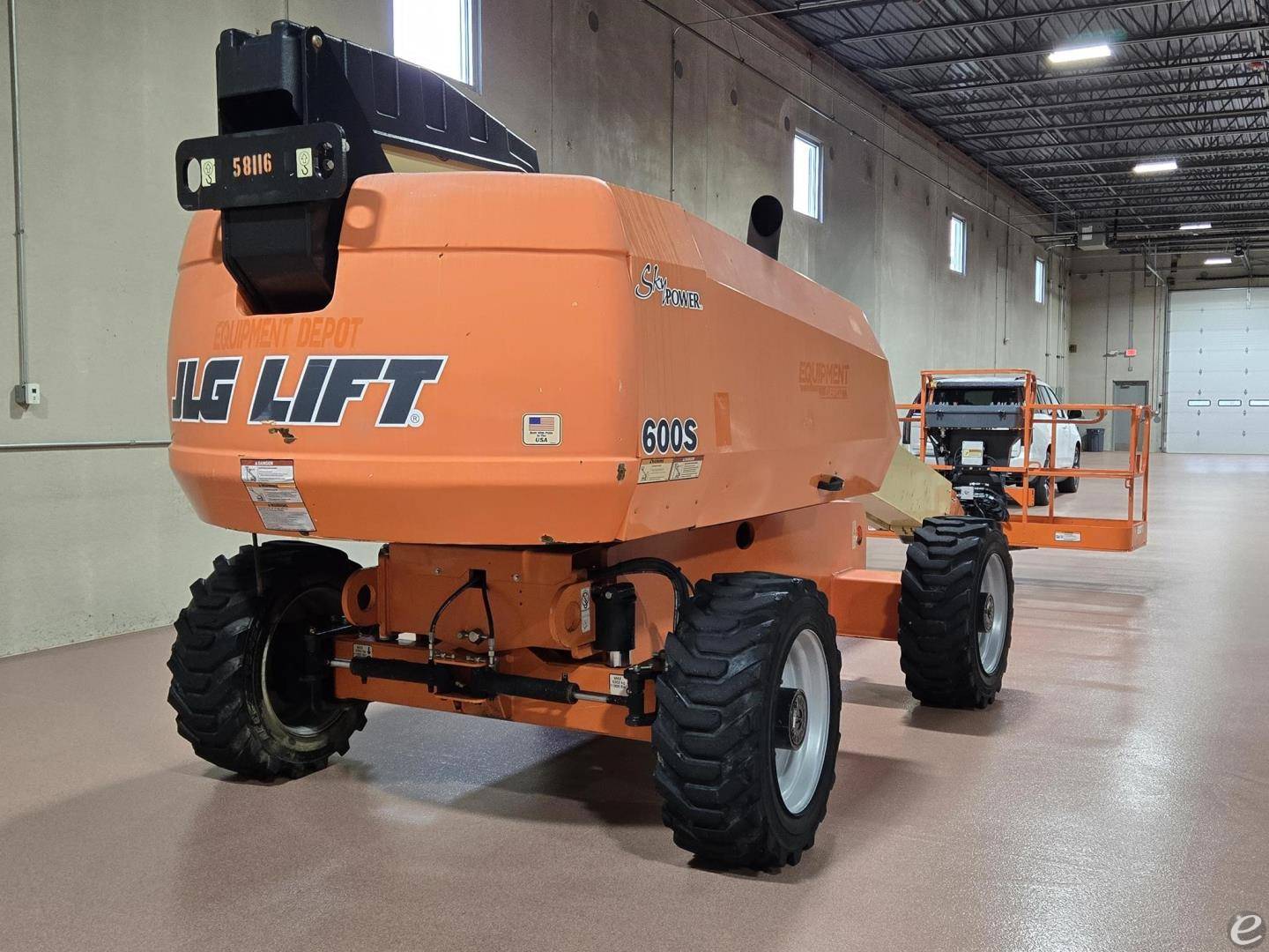 2017 JLG 600S