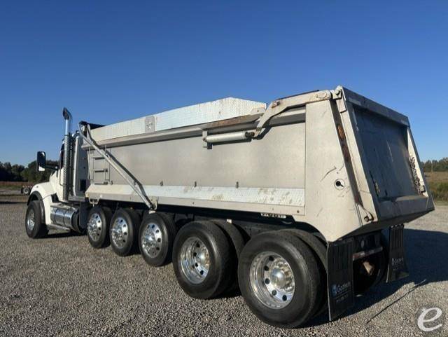 2023 Kenworth T880S