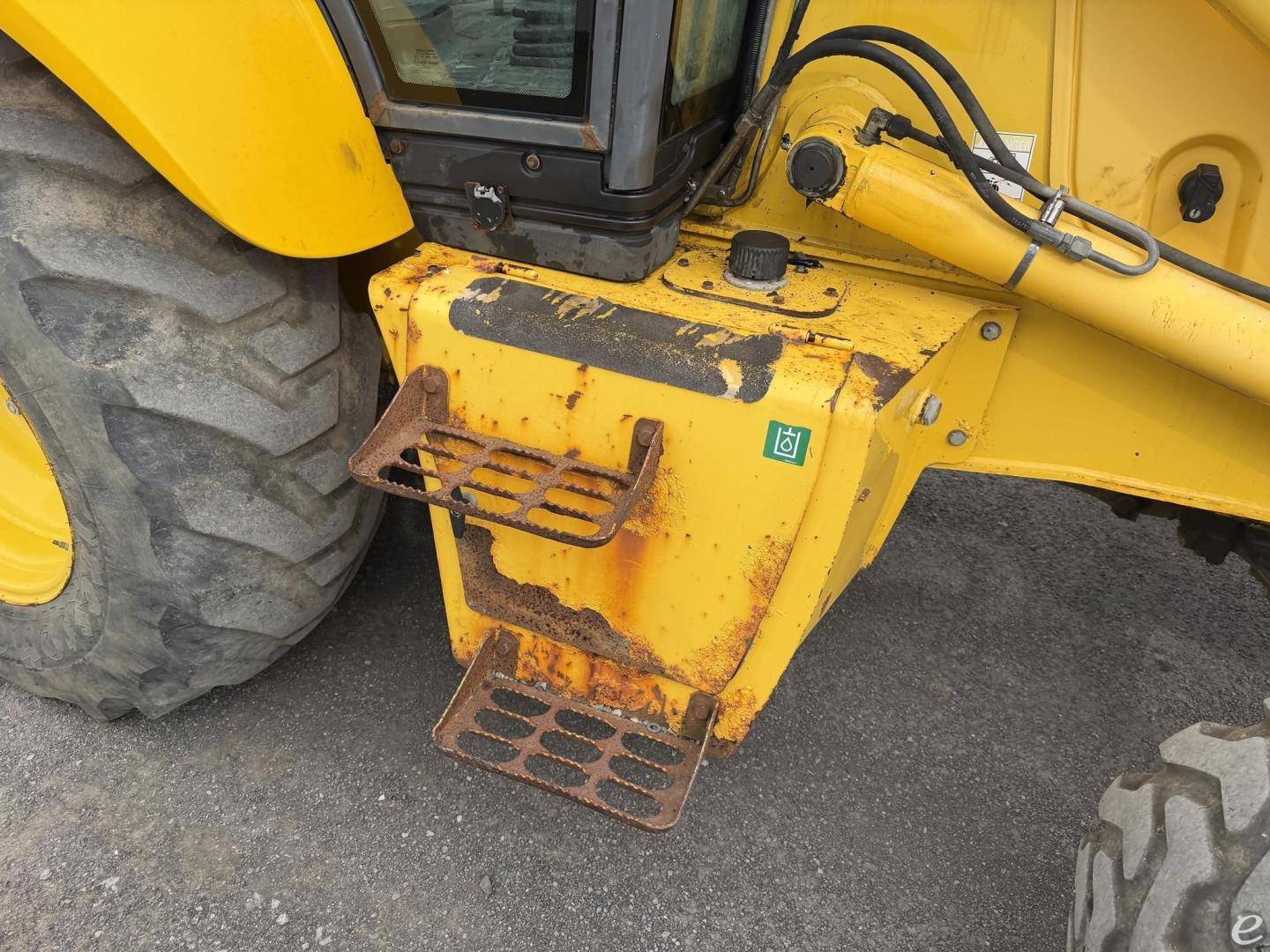 2005 New Holland LB75B