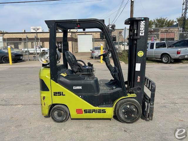 2021 Clark S25CL