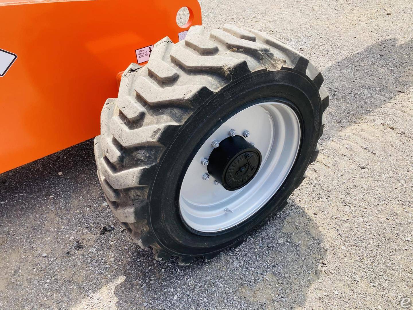2011 JLG 660SJ