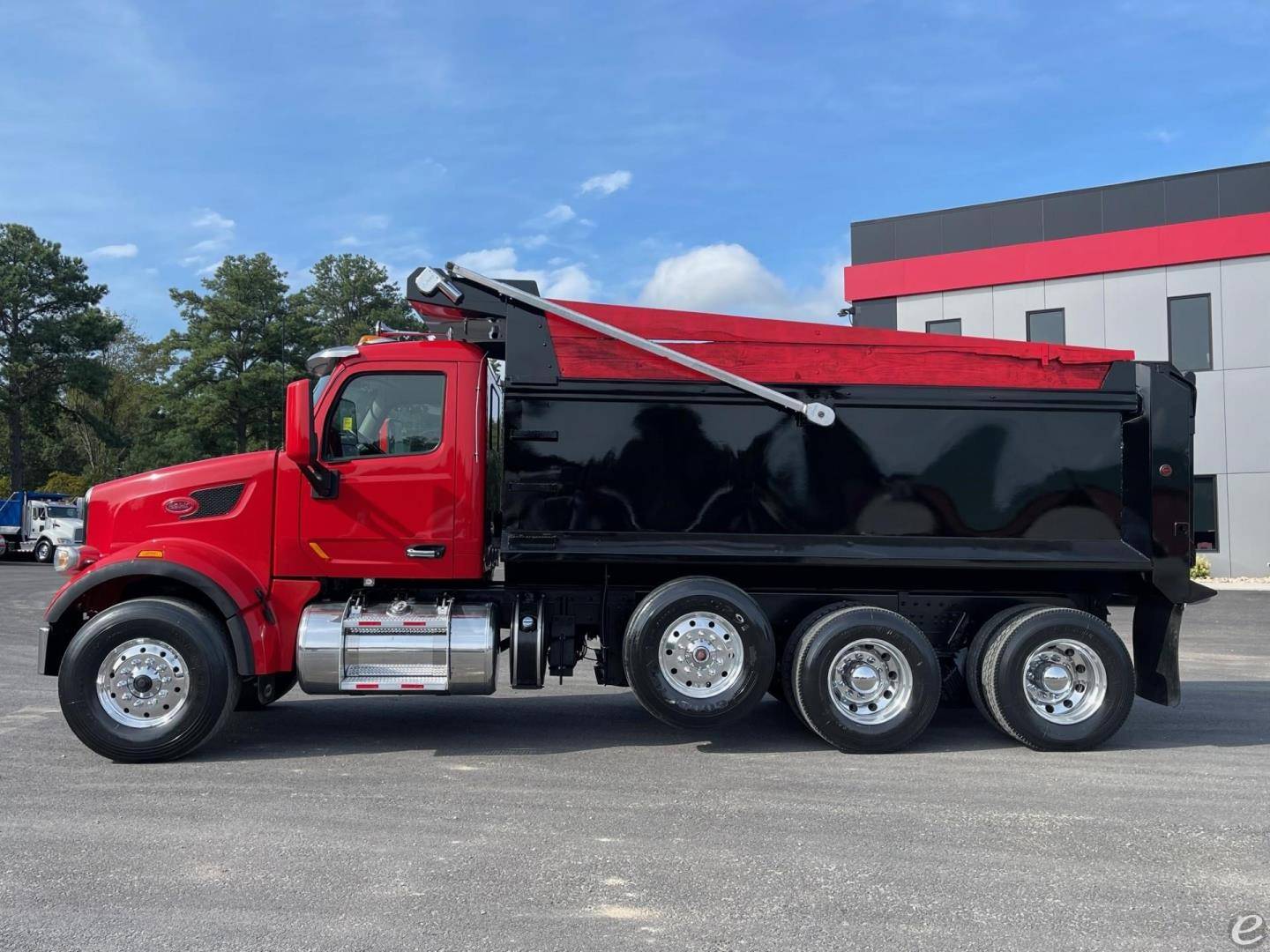2021 Peterbilt 567