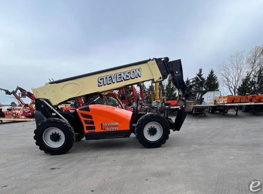2022 JLG 1255