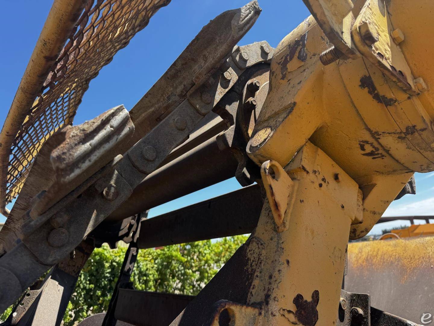 1984 Cat 615