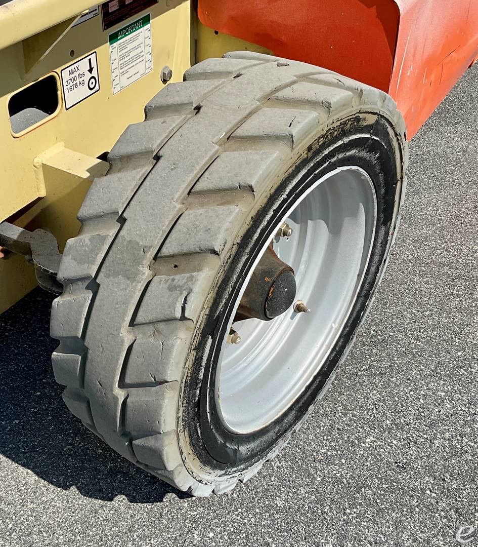 2017 JLG 4069LE