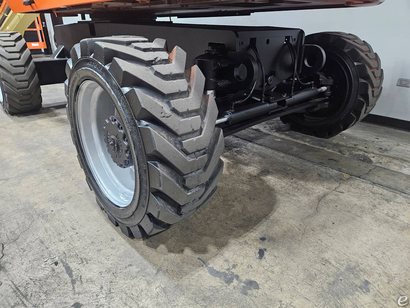 2015 JLG 800S