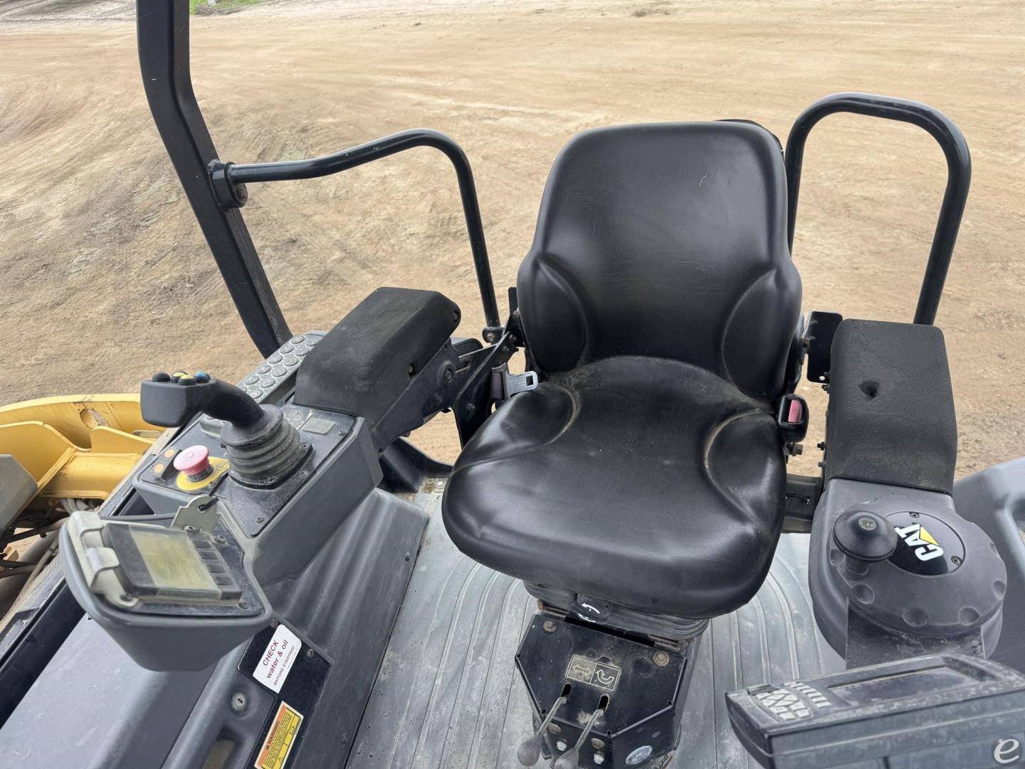 2013 Cat CB54B