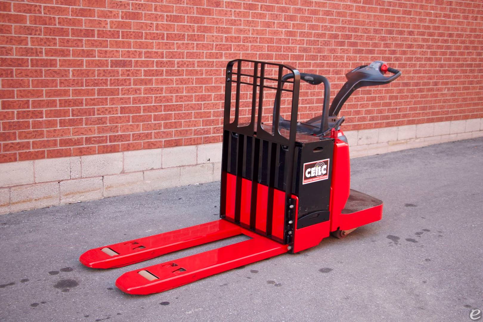2006 Raymond 8400	 Electric Forklift - 123Forklift