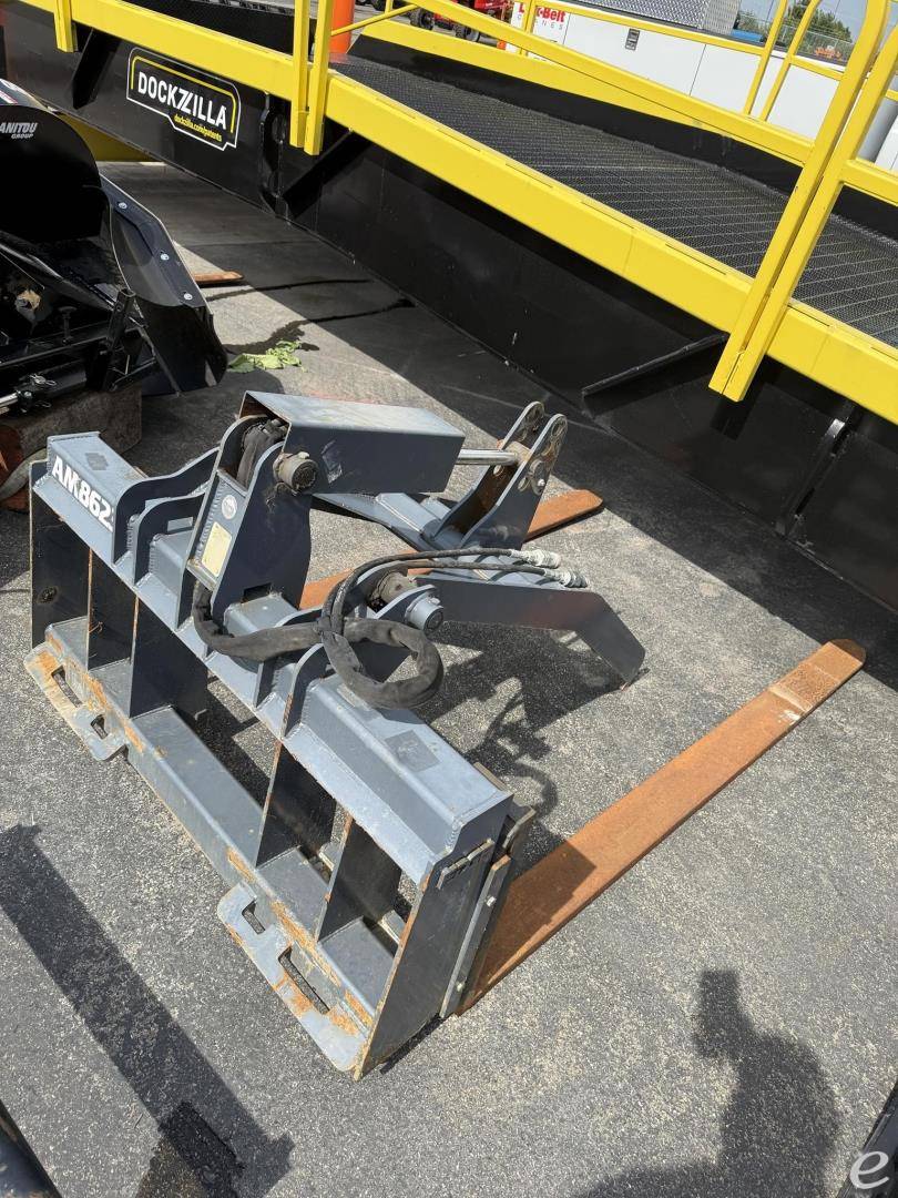 2019 Manitou PALLET FORK FRAME W/ GRAPPLE