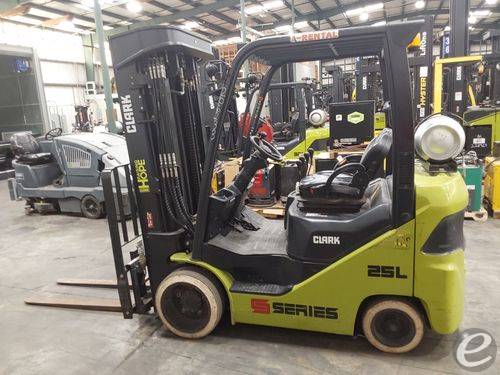 2022 Clark S25CL
