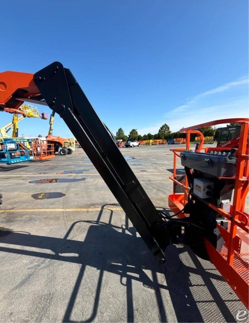 2014 JLG 600AJ