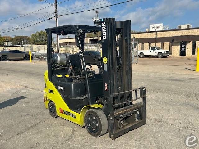 2021 Clark S25CL
