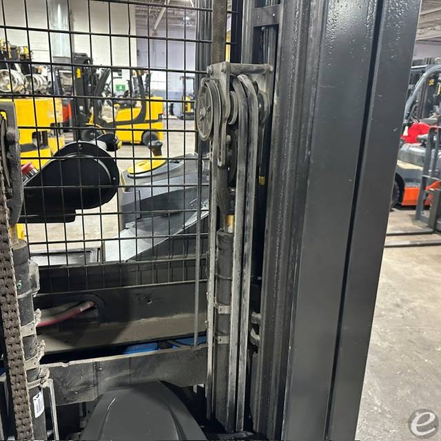 2022 Yale NR045EC
