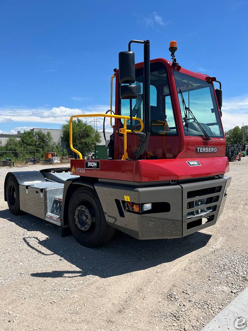 2023 Terberg YT223