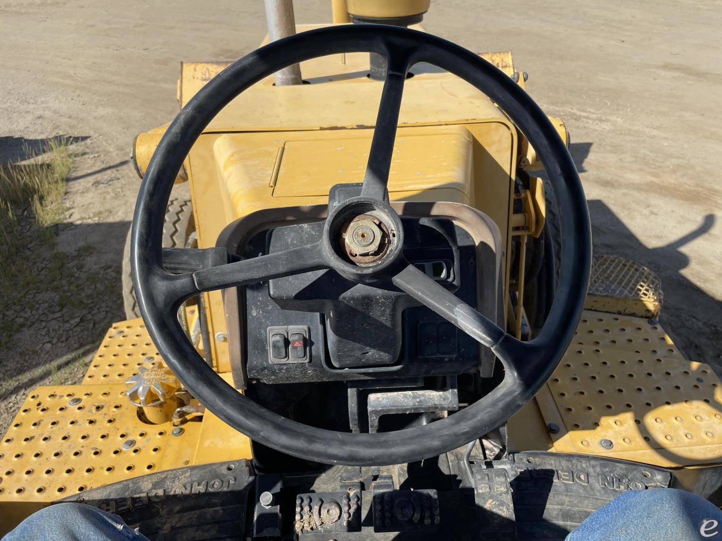 2002 John Deere 710D