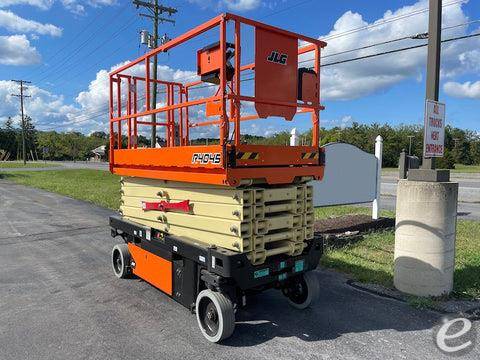 2023 JLG R4045