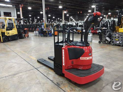 2014 Raymond 8410