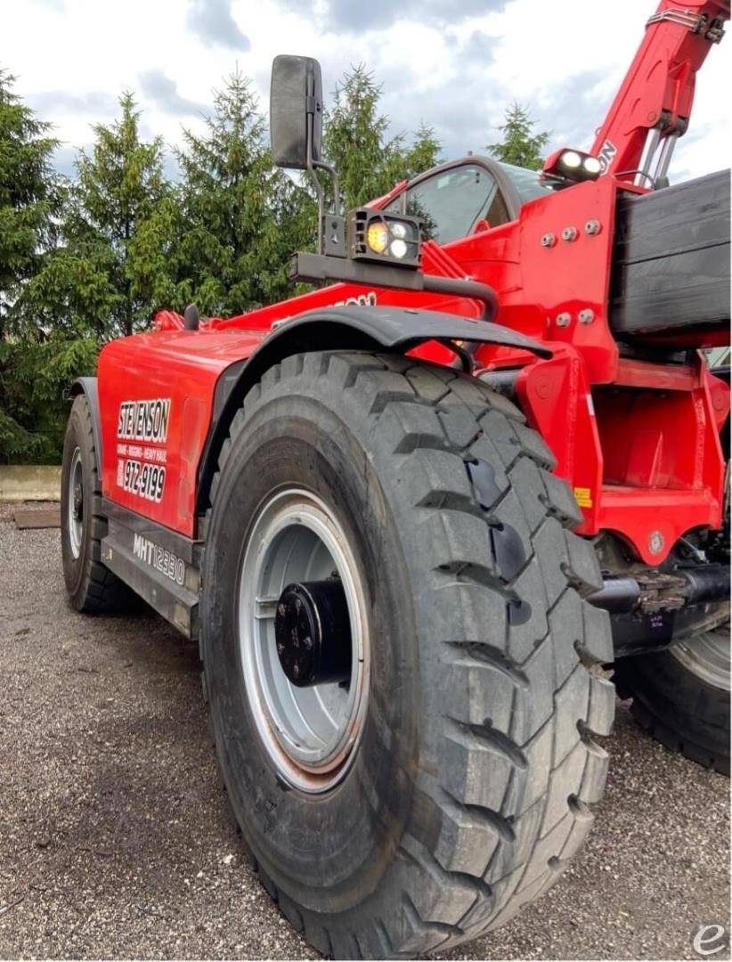 2021 Manitou MHT12330