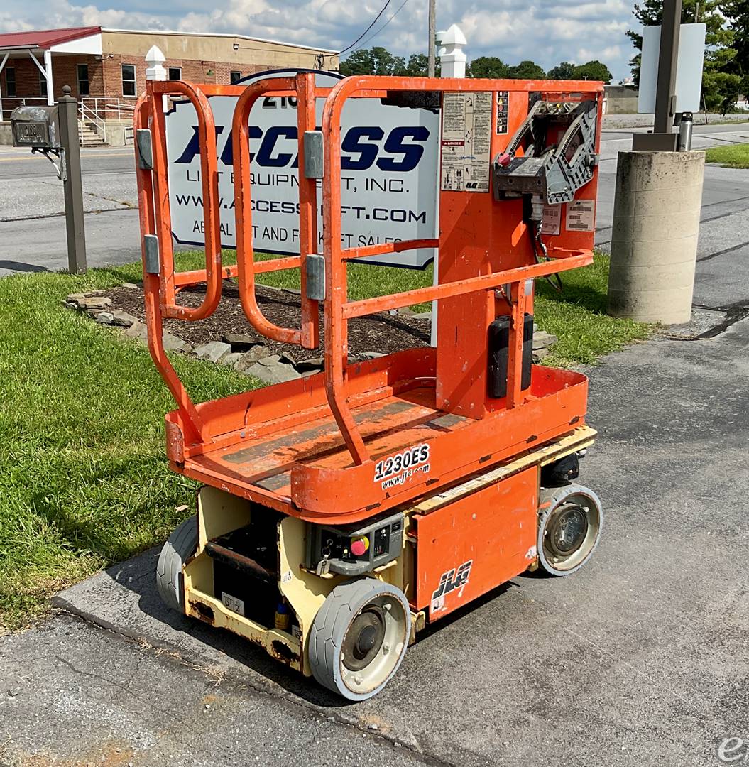 2016 JLG 1230ES