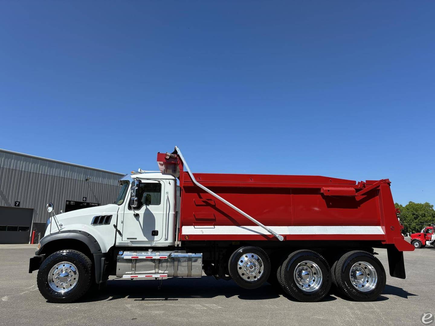 2020 Mack GRANITE 64FR