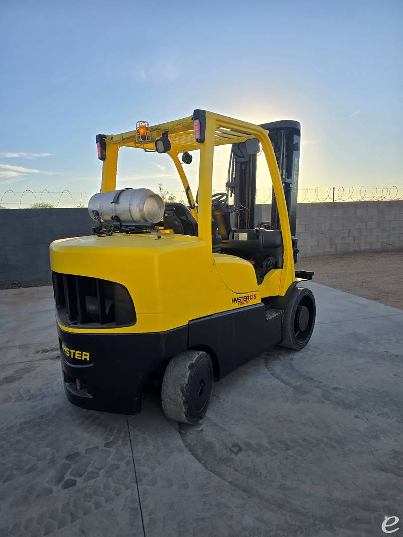 2009 Hyster S135FT