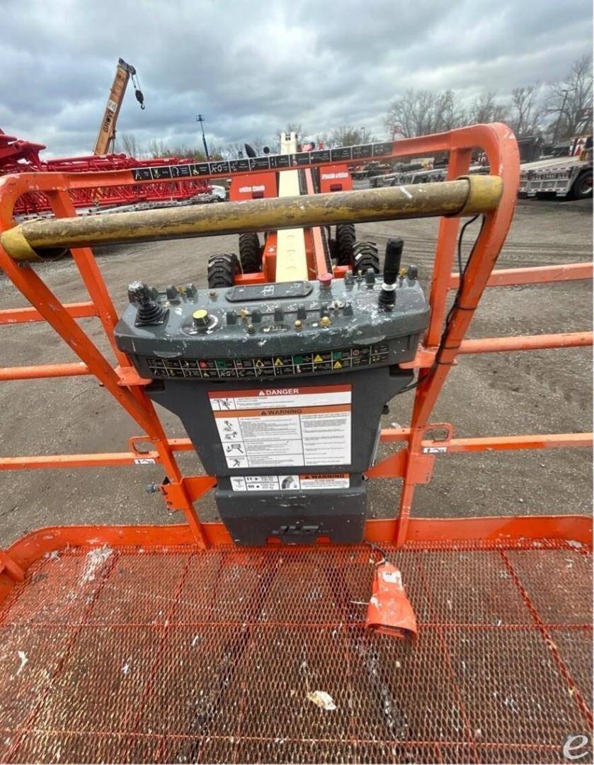 2013 JLG 600S