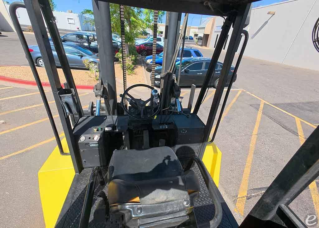 2000 Hyster H210XL