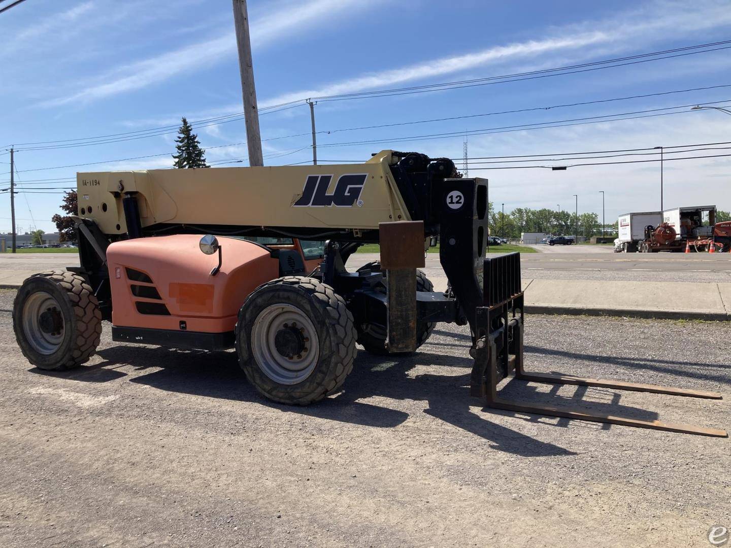 2012 JLG 1255
