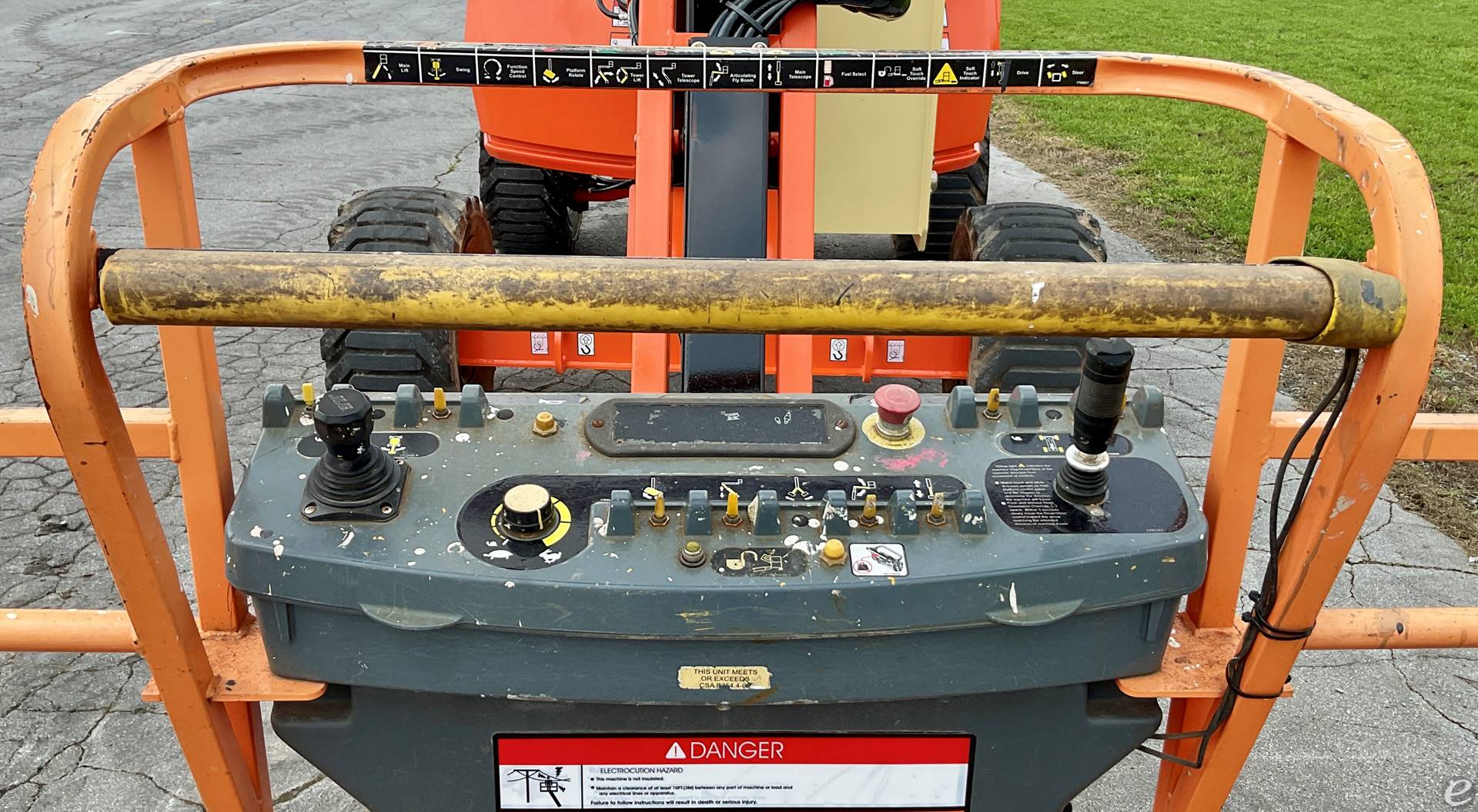 2016 JLG 450AJ